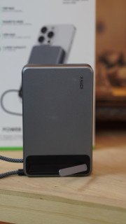 IDMIX大麥創(chuàng)新充電寶 自帶雙線、PD20W快充與MFI認(rèn)證的全能移動(dòng)電源