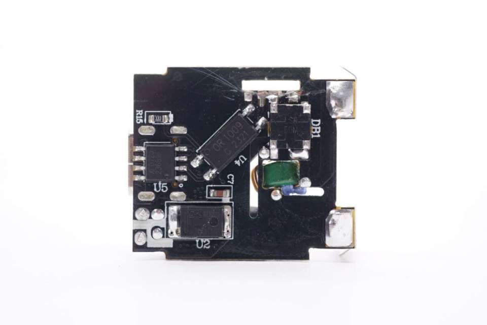 小巧迷你，iPhone 15新機(jī)用戶的理想伴侶 大麥30W氮化鎵快充拆解評(píng)測(cè)